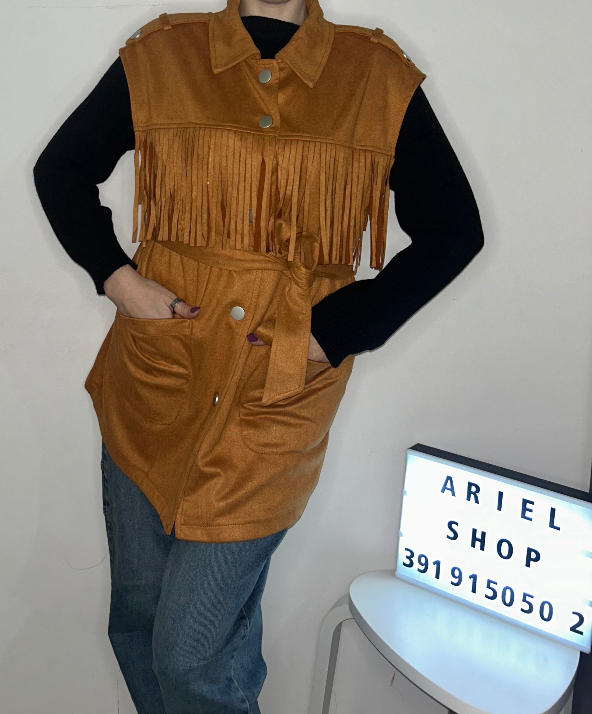 Gilet donna in suede con frange e cintura