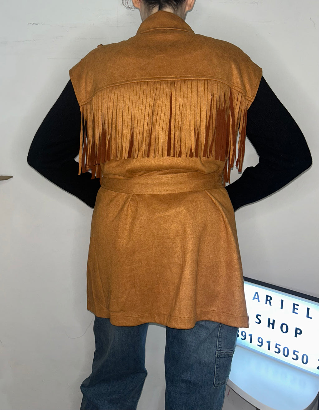 Gilet donna in suede con frange e cintura