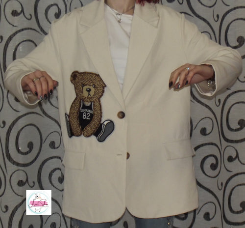 Blazer Donna Beige Oversize con Patch Orsetto – Casual Chic