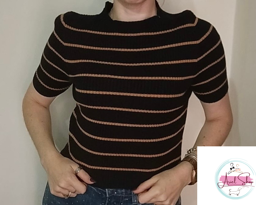 T-shirt in maglia elasticizzata a righe