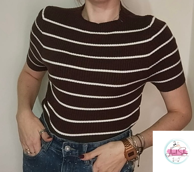 T-shirt in maglia elasticizzata a righe